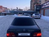 Mercedes-Benz E 230 1997 года за 2 450 000 тг. в Кокшетау – фото 2