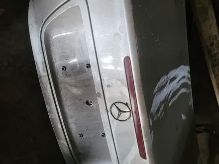 Крышка багажника на W203үшін25 000 тг. в Алматы