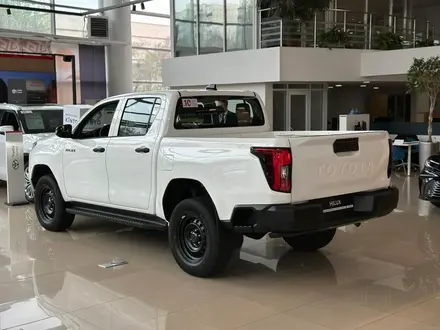 Toyota Hilux Comfort 2025 года за 27 890 000 тг. в Алматы – фото 15