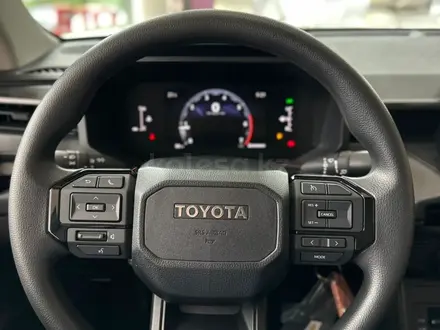 Toyota Hilux Comfort 2025 года за 27 890 000 тг. в Алматы – фото 19