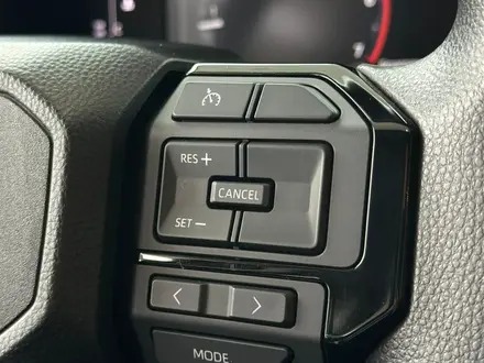 Toyota Hilux Comfort 2025 года за 27 890 000 тг. в Алматы – фото 21