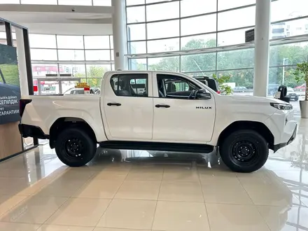 Toyota Hilux Comfort 2025 года за 27 890 000 тг. в Алматы – фото 7