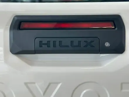 Toyota Hilux Comfort 2025 года за 27 890 000 тг. в Алматы – фото 12