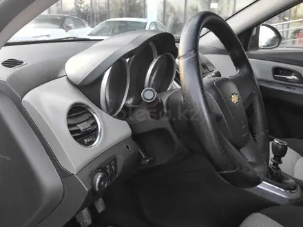 Chevrolet Cruze 2014 года за 2 390 000 тг. в Алматы – фото 36