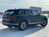 Volkswagen Touareg 2022 года за 28 200 000 тг. в Костанай – фото 3