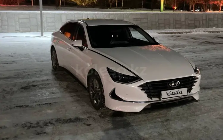 Hyundai Sonata 2020 годаfor11 700 000 тг. в Астана