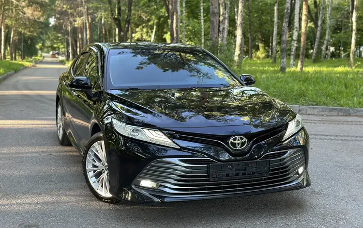 Toyota Camry 2018 года за 13 444 444 тг. в Алматы