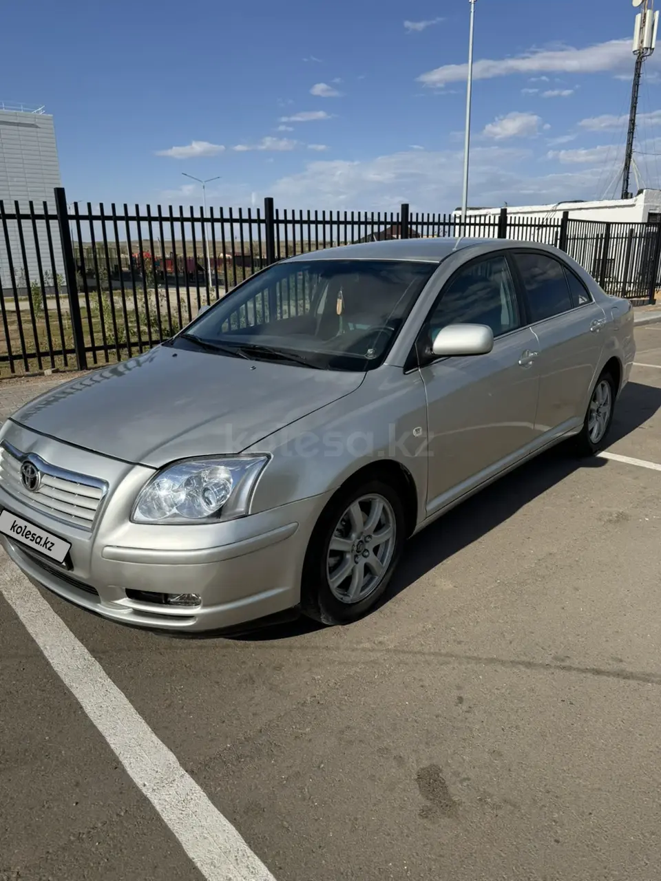 Toyota Avensis, 2005