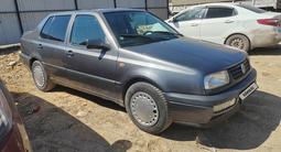 Volkswagen Vento 1993 года за 1 000 000 тг. в Астана – фото 2