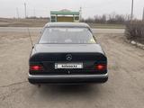 Mercedes-Benz E 220 1993 годаүшін1 800 000 тг. в Павлодар – фото 4