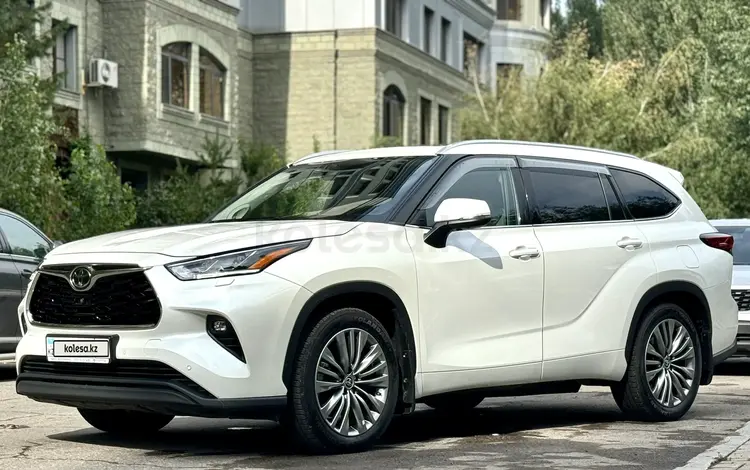 Toyota Highlander 2020 годаfor27 000 000 тг. в Астана