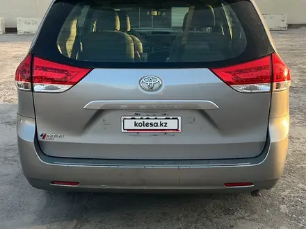 Toyota Sienna 2010 года за 6 100 000 тг. в Атырау – фото 4