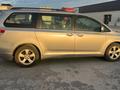 Toyota Sienna 2010 года за 6 100 000 тг. в Атырау – фото 2