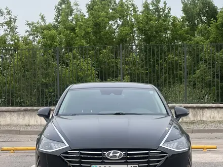 Hyundai Sonata 2019 года за 9 300 000 тг. в Шымкент – фото 2