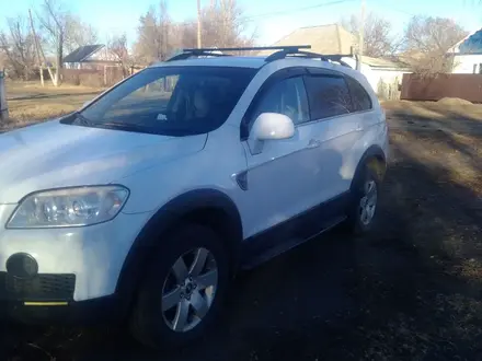 Chevrolet Captiva 2008 года за 3 300 000 тг. в Актобе – фото 2