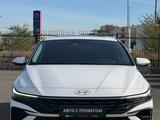 Hyundai Elantra 2023 года за 7 590 000 тг. в Астана – фото 2