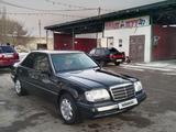 Mercedes-Benz E 200 1993 года за 1 500 000 тг. в Тараз – фото 4