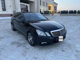 Mercedes-Benz E 300 2010 годаfor9 700 000 тг. в Караганда – фото 4