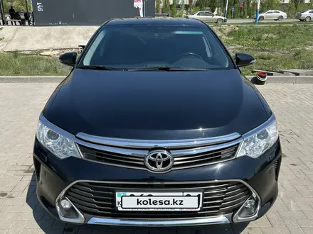 Toyota Camry 2015 года за 10 900 000 тг. в Актобе – фото 13