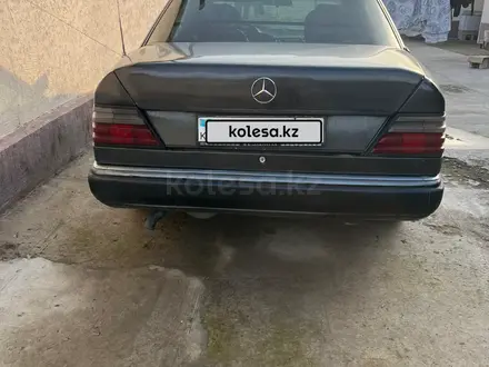 Mercedes-Benz E 230 1991 года за 700 000 тг. в Тараз – фото 2