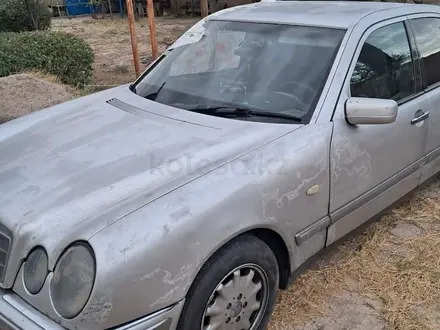 Mercedes-Benz E 200 1997 года за 1 500 000 тг. в Туркестан – фото 6