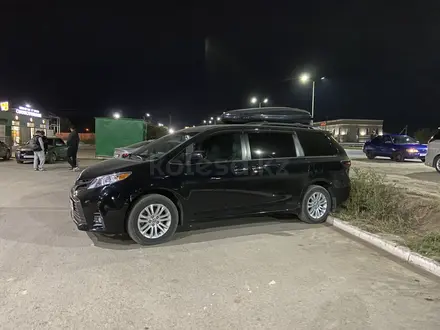 Toyota Sienna 2016 года за 14 000 000 тг. в Актобе