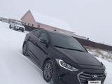 Hyundai Elantra 2018 года за 8 000 000 тг. в Атырау – фото 2