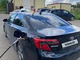 Toyota Camry 2013 годаfor7 000 000 тг. в Актобе – фото 3