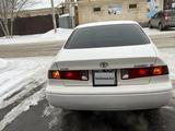 Toyota Camry 2001 годаүшін3 850 000 тг. в Алматы – фото 4