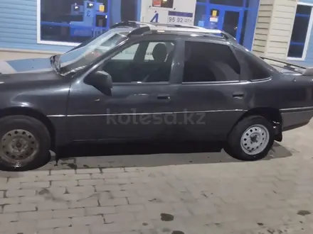 Opel Vectra 1992 года за 750 000 тг. в Семей – фото 2