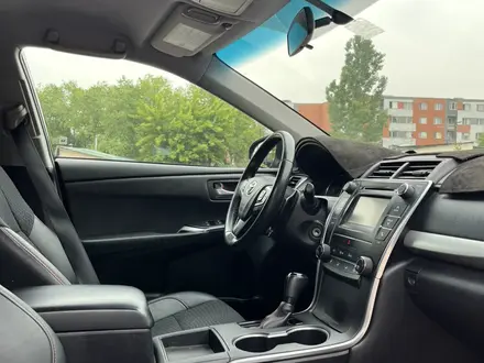 Toyota Camry 2015 года за 8 700 000 тг. в Алматы – фото 17