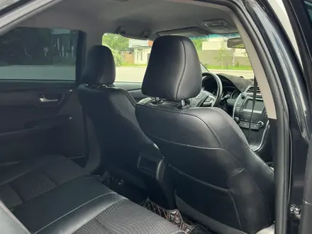 Toyota Camry 2015 года за 8 700 000 тг. в Алматы – фото 18