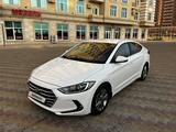 Hyundai Elantra 2018 годаfor7 600 000 тг. в Актау