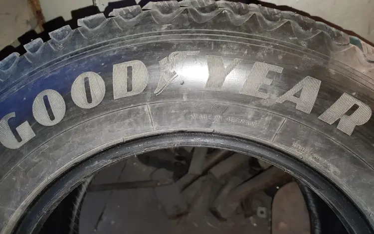 Комплект шин Goodyear за 40 000 тг. в Экибастуз