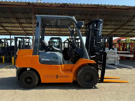 Toyota  Вилочный погрузчик TOYOTA 7FGL25 2006 года за 6 180 000 тг. в Алматы – фото 4