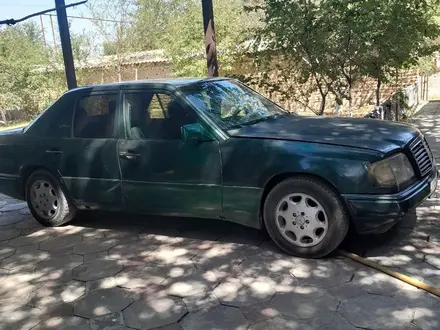 Mercedes-Benz E 220 1994 года за 1 500 000 тг. в Тараз – фото 3