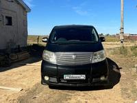 Toyota Alphard 2005 годаfor8 500 000 тг. в Атырау