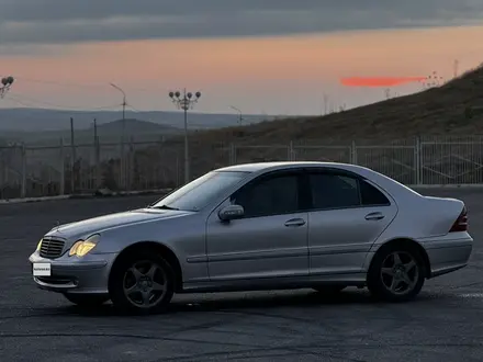 Mercedes-Benz C 240 2001 года за 3 300 000 тг. в Шымкент – фото 7