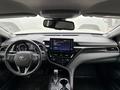 Toyota Camry Luxe 2023 года за 17 500 000 тг. в Алматы – фото 3