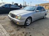 Mercedes-Benz E 320 2000 года за 5 500 000 тг. в Туркестан – фото 2