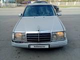 Mercedes-Benz E 200 1990 года за 1 000 000 тг. в Усть-Каменогорск