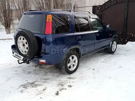 Honda CR-V 1997 года за 3 800 000 тг. в Актобе – фото 2