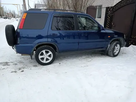 Honda CR-V 1997 года за 3 800 000 тг. в Актобе – фото 4