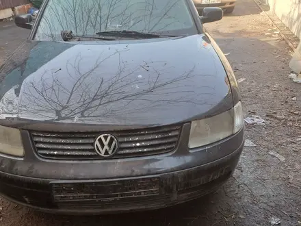 Volkswagen Passat 2000 года за 1 200 000 тг. в Алматы – фото 3