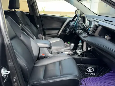 Toyota RAV4 2018 года за 10 800 000 тг. в Алматы – фото 7