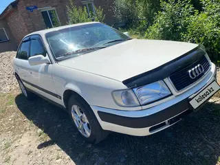 Audi 100