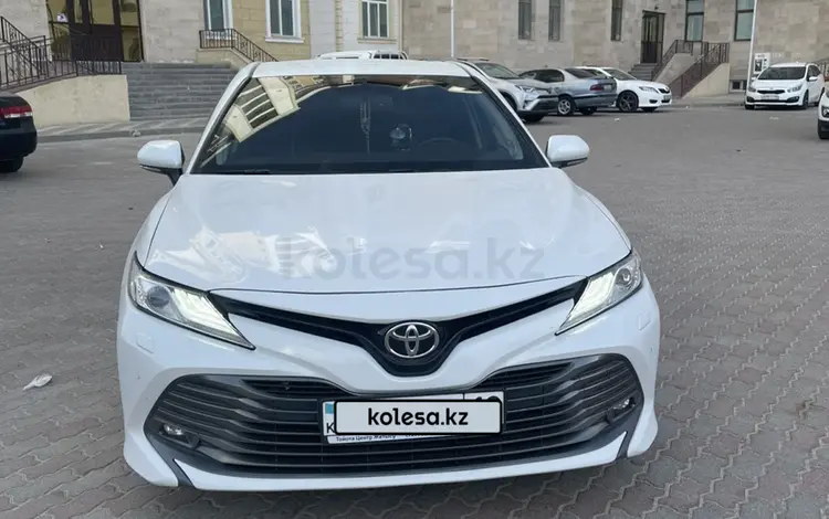 Toyota Camry 2019 года за 15 500 000 тг. в Актау