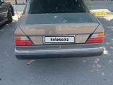 Mercedes-Benz E 200 1992 годаүшін1 100 000 тг. в Тараз