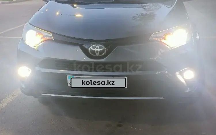 Toyota RAV4 2017 года за 11 300 000 тг. в Алматы