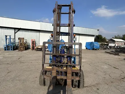 Komatsu  FD20 2000 года за 3 500 000 тг. в Алматы – фото 2